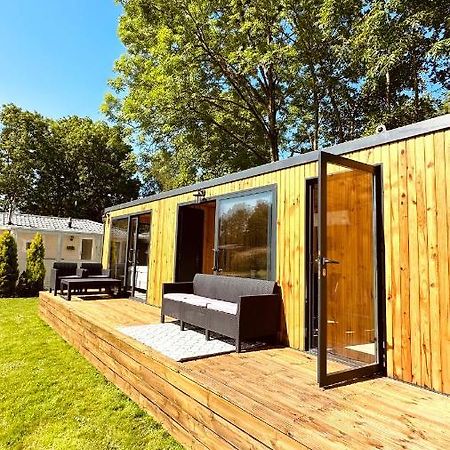 Luxe Tiny House Bij Het Leekstermeer Matsloot Ngoại thất bức ảnh