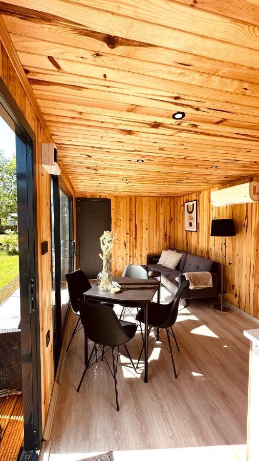 Luxe Tiny House Bij Het Leekstermeer Matsloot Ngoại thất bức ảnh