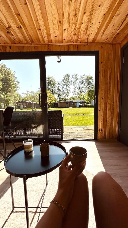 Luxe Tiny House Bij Het Leekstermeer Matsloot Ngoại thất bức ảnh