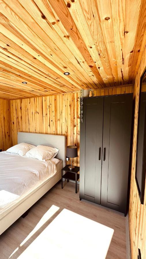 Luxe Tiny House Bij Het Leekstermeer Matsloot Ngoại thất bức ảnh