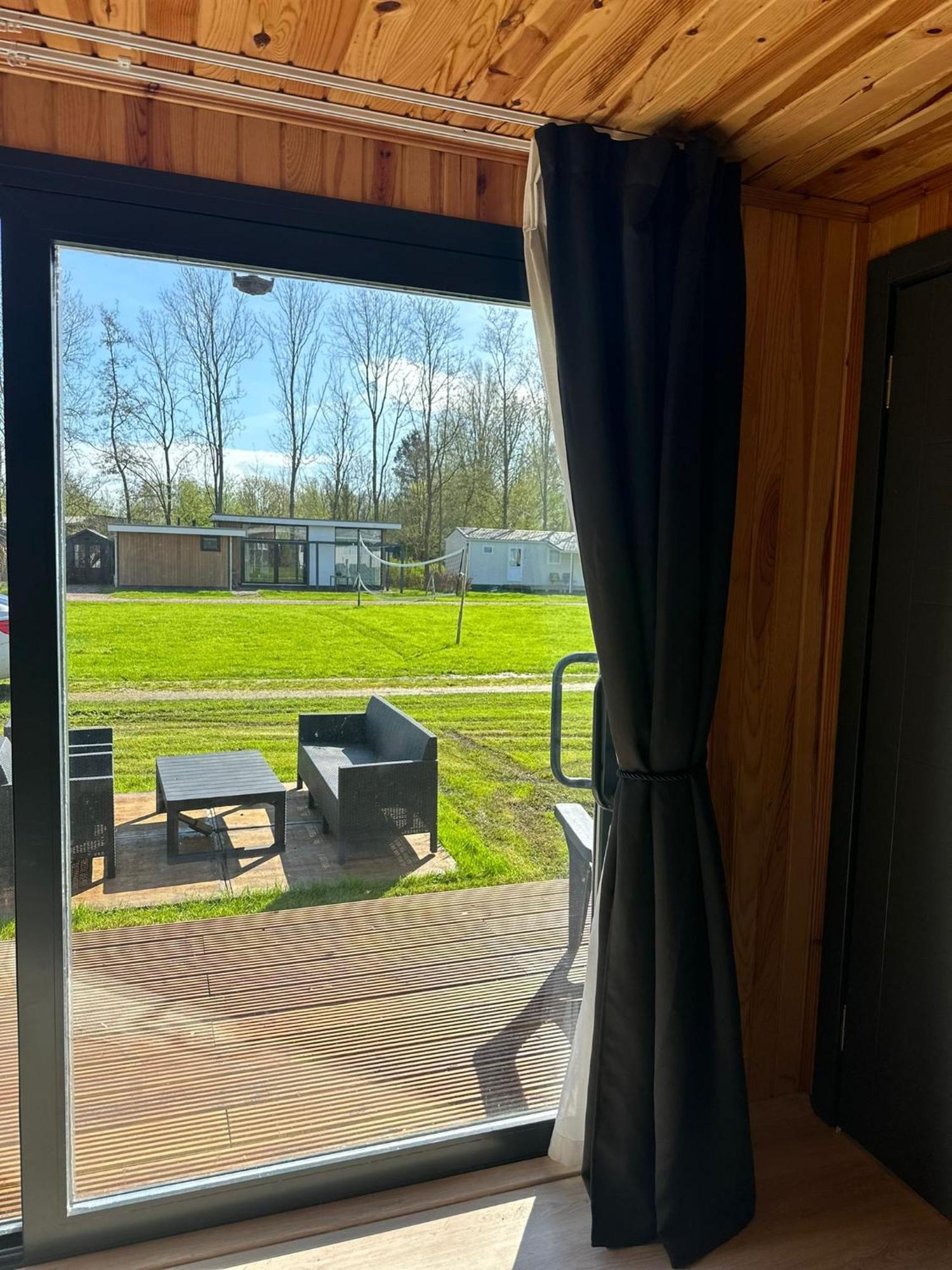 Luxe Tiny House Bij Het Leekstermeer Matsloot Ngoại thất bức ảnh